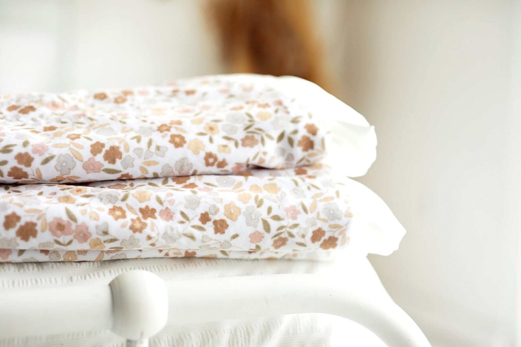 Dainty Floral Blanket - Image 5