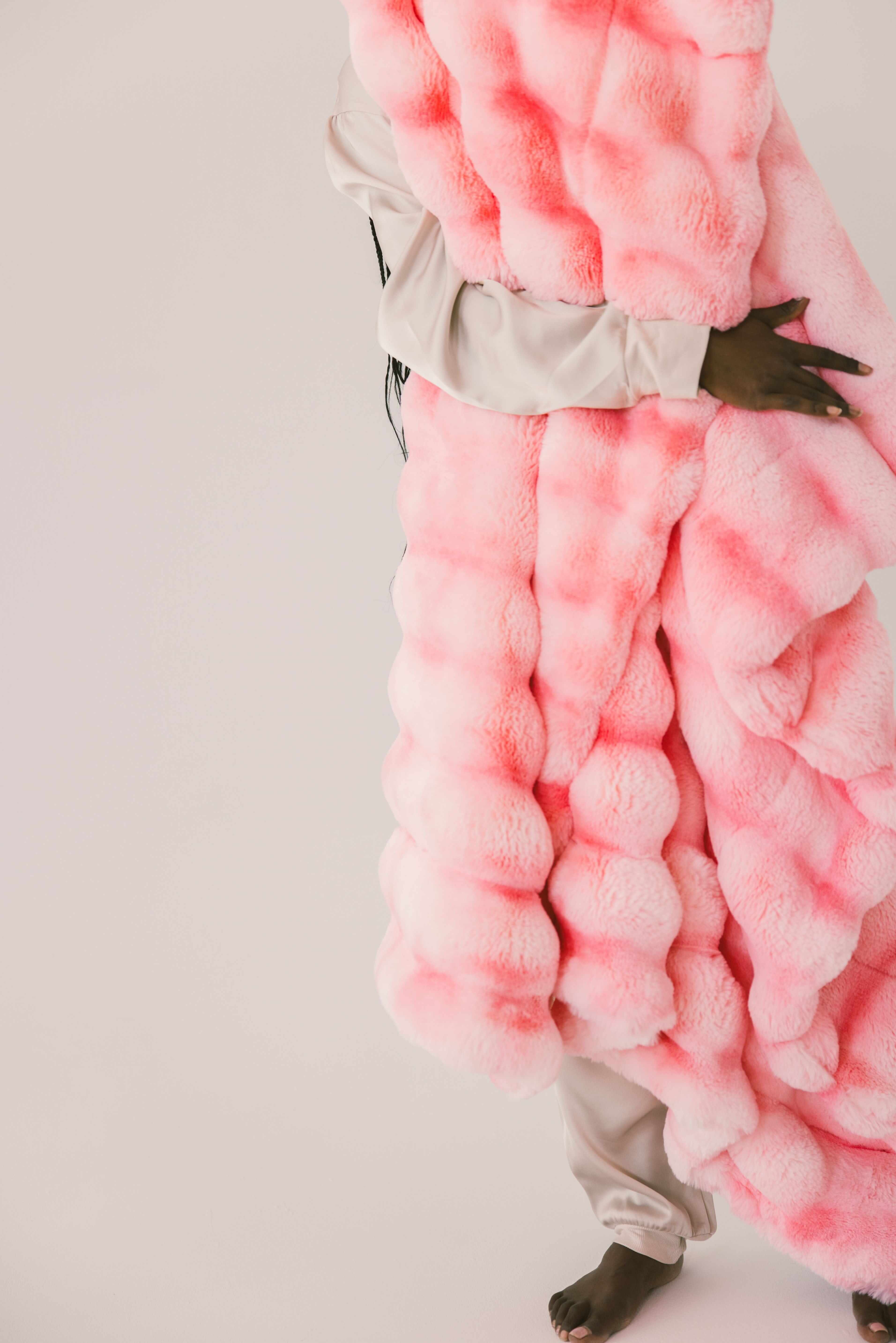 Extreme Ultra Cloud Pink Lemonade Blanket - Image 2