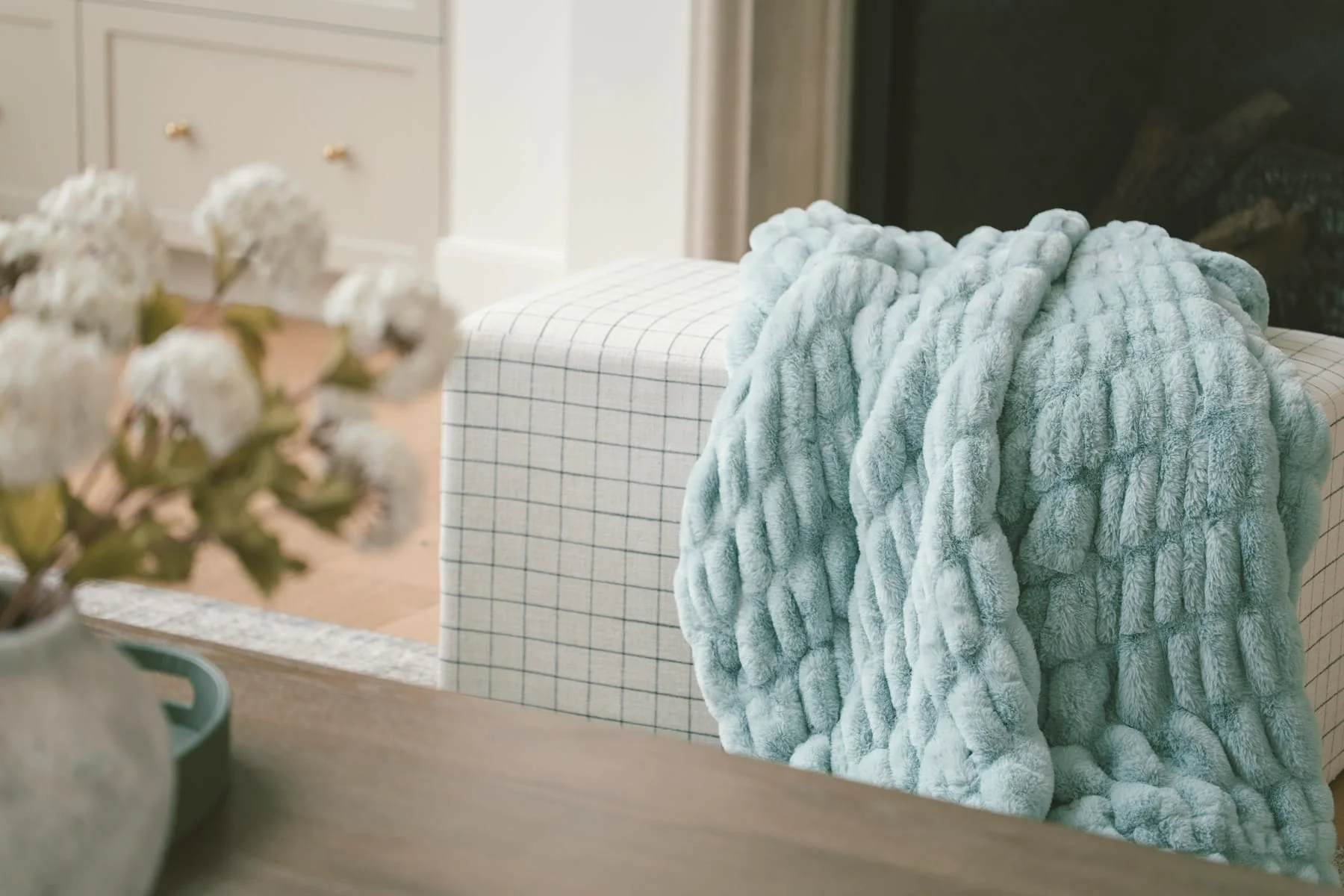 Hugs Willow Blue Blanket - Image 3