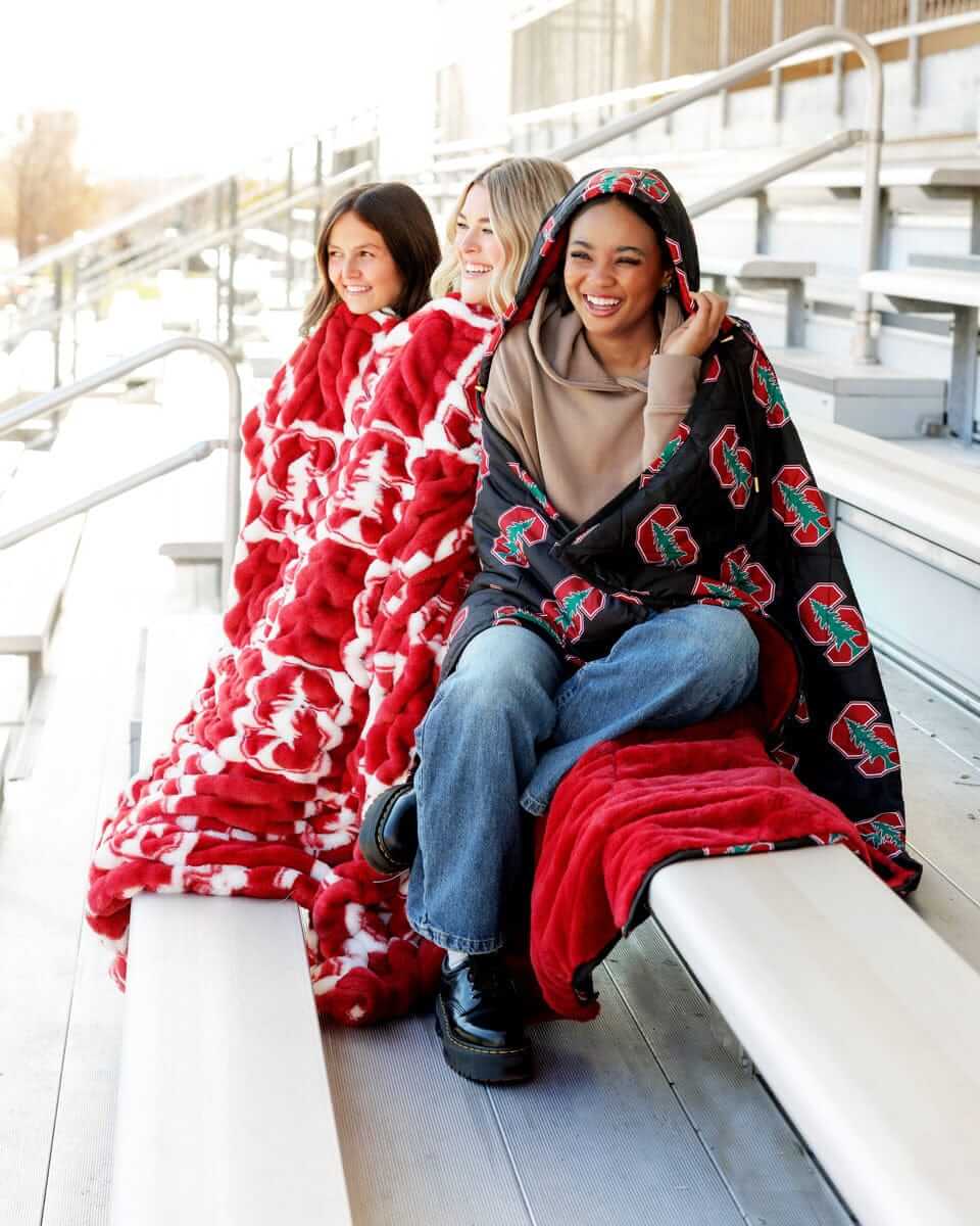 Stanford Cardinals Blanket - Hugs - Image 3